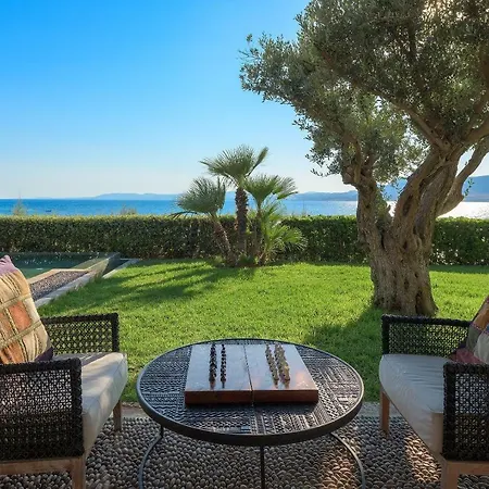 Villa Aquavisionaire Front *